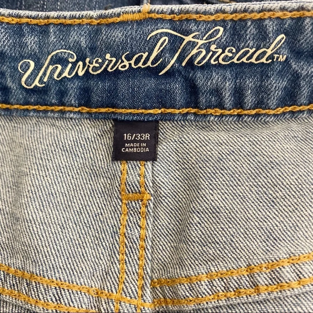 UNIVERSAL THREAD High-Rise Shortie Jean Shorts 16